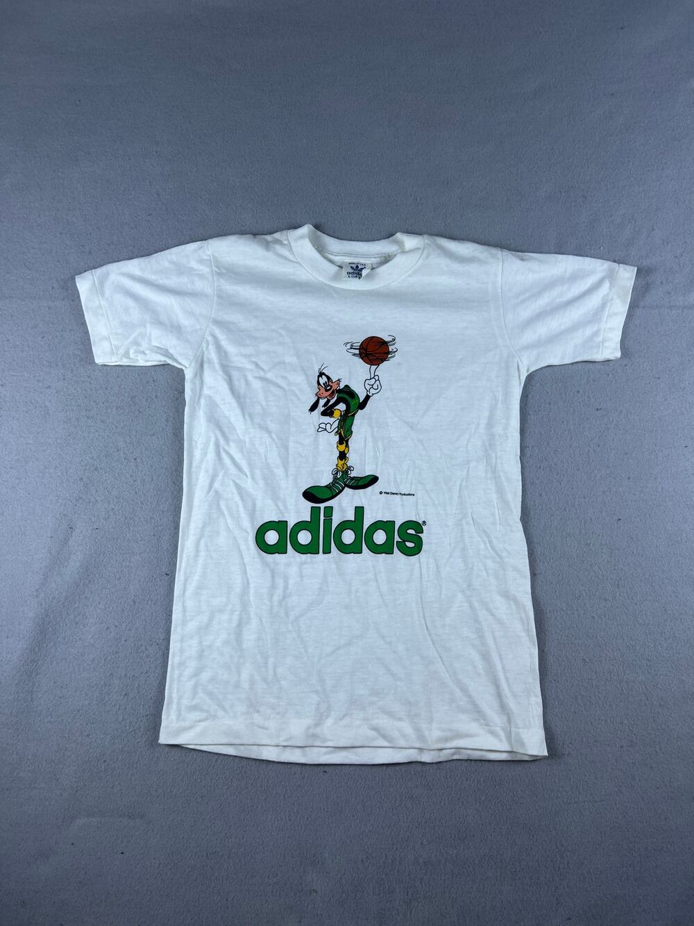 Vintage Adidas Goofy Disney Basketball T-Shirt Youth L 16-18 White Walt Disney